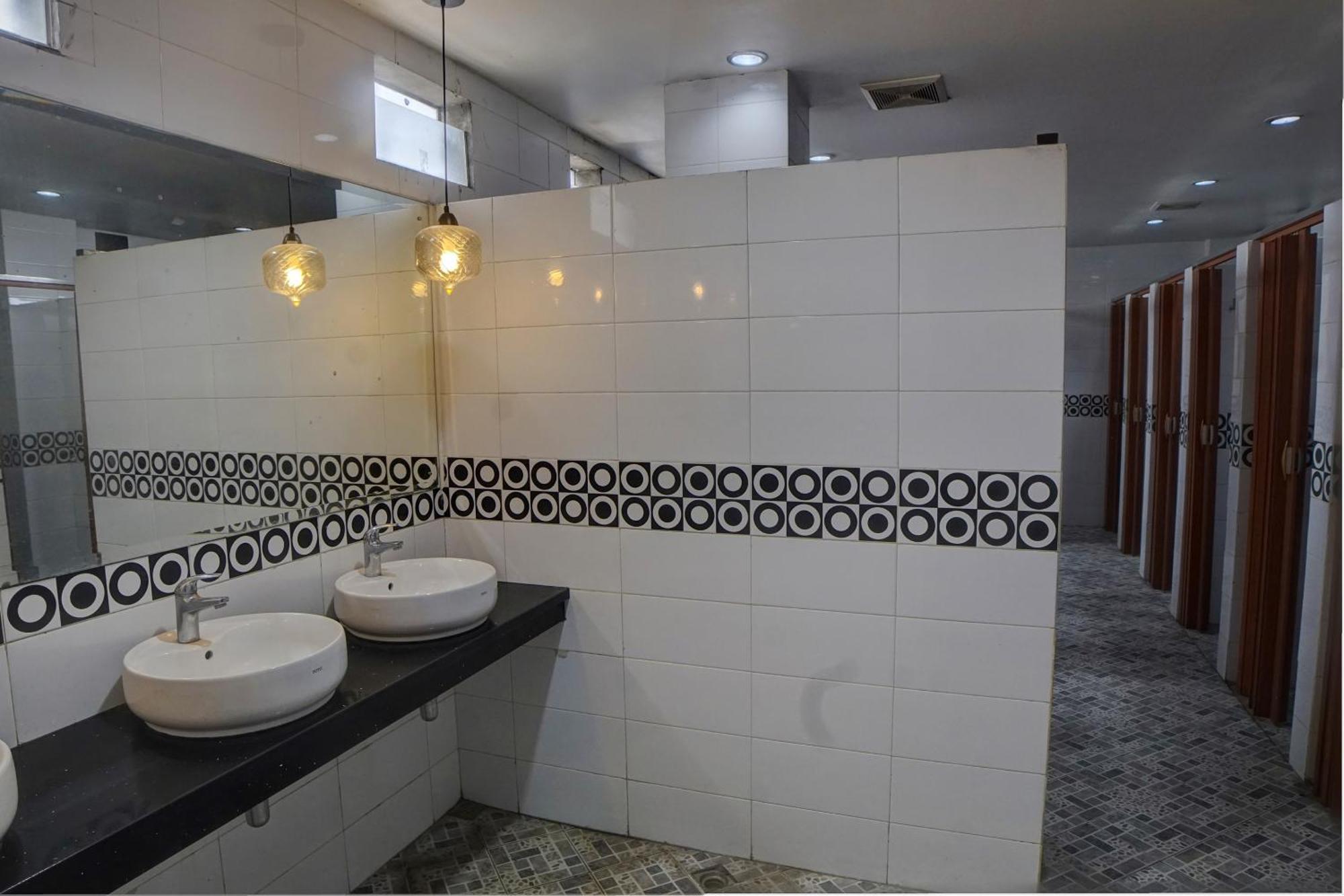Spot On 92822 Finest House Near Amplas Bus Terminal 메단 외부 사진
